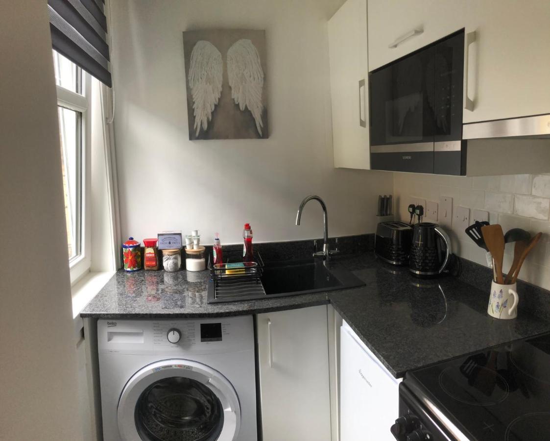 Cosy One Bedroom Flat In City Center เอดินบะระ ภายนอก รูปภาพ